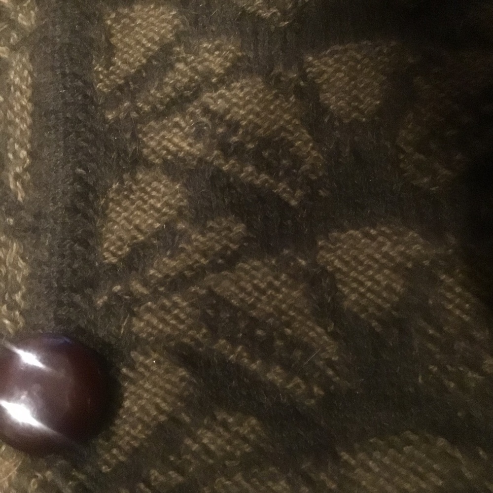 Cardigan - Picture 9 of 13